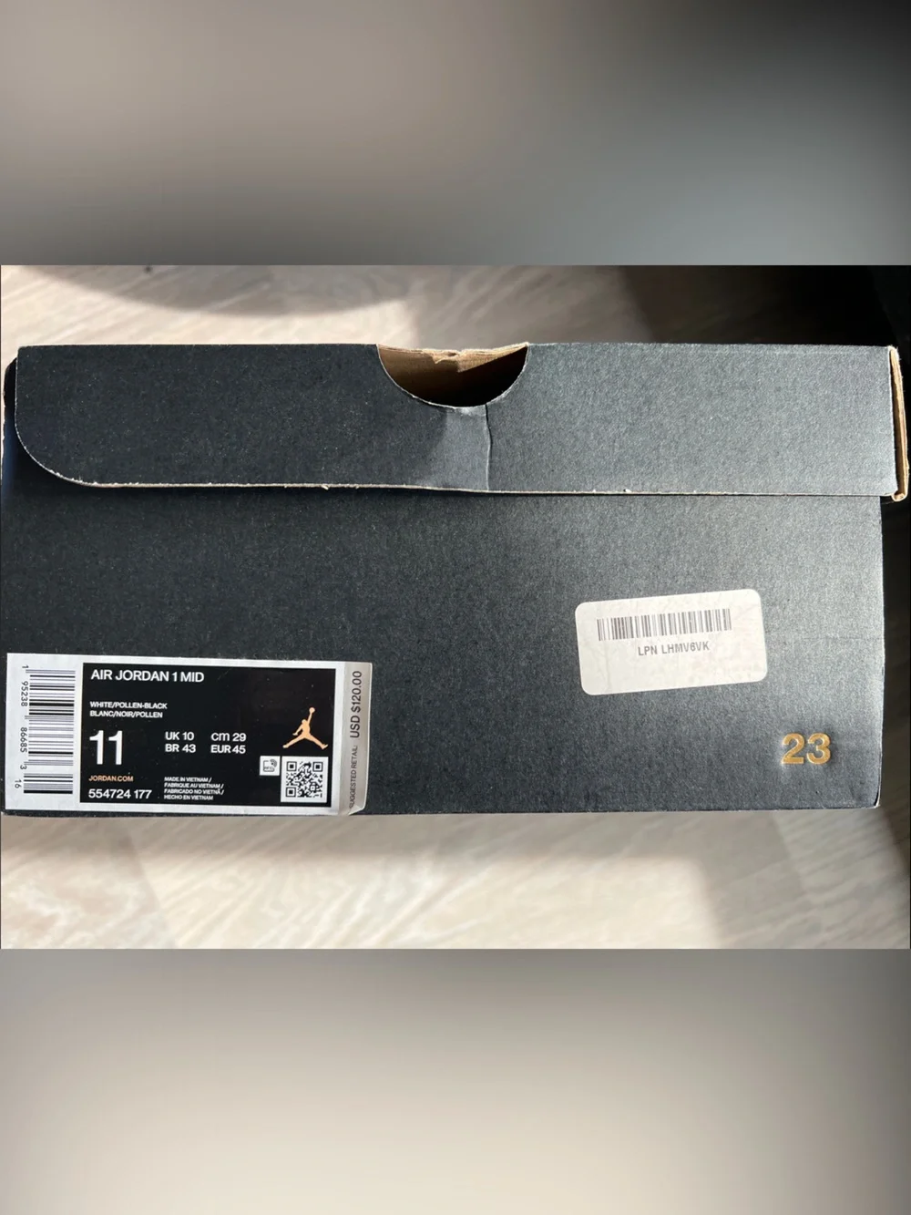 Jordan 1’s Mid — Black, Yellow and White - Picture 3 of 13